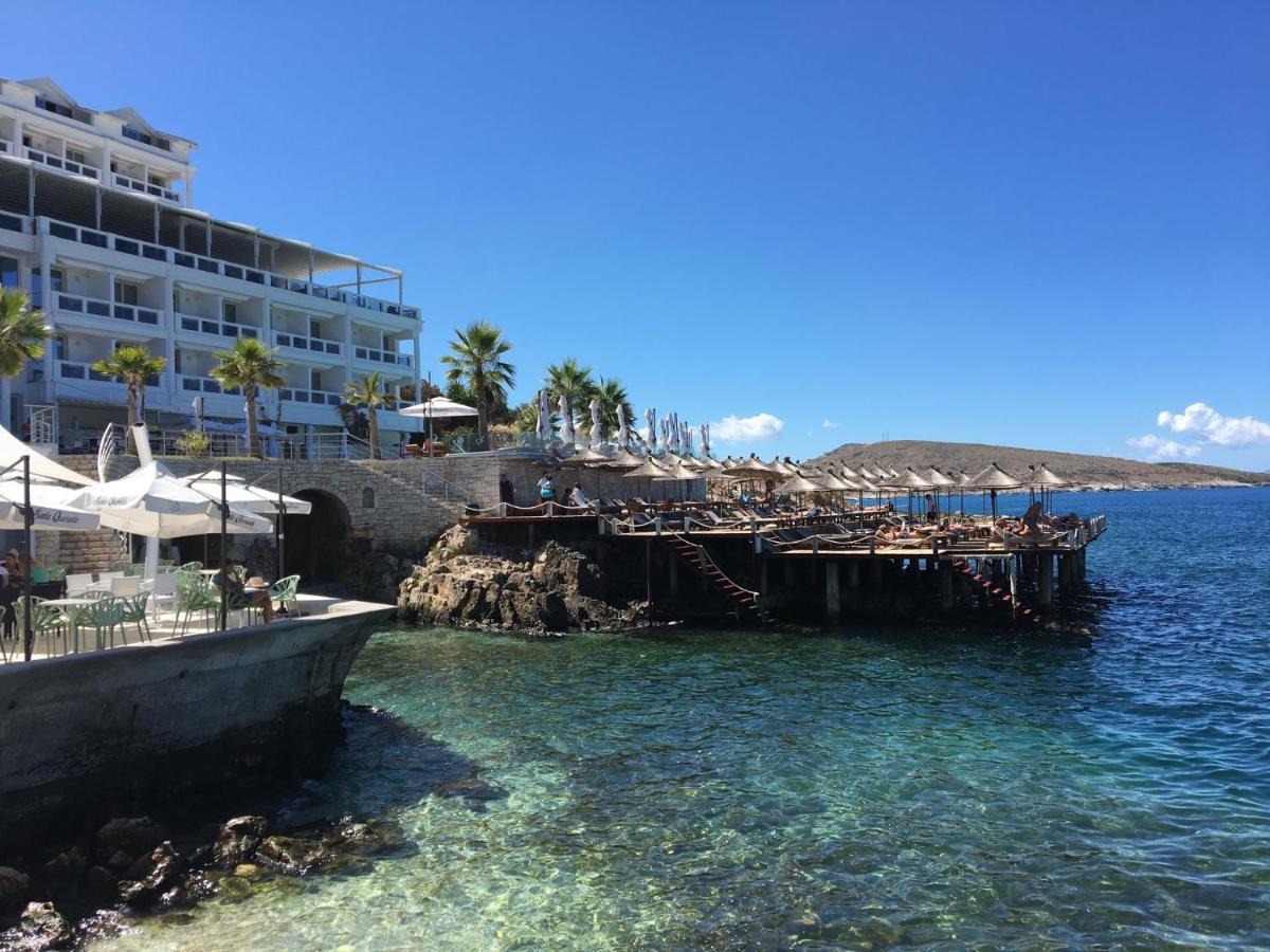 Loli Apartment Luxury White Residence Sarandë 外观 照片