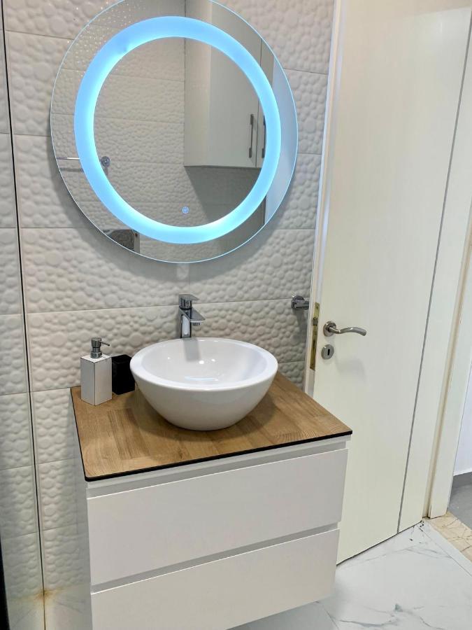 Loli Apartment Luxury White Residence Sarandë 外观 照片